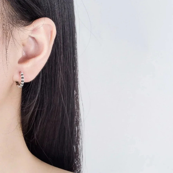 925 Sterling Silver Small Huggie Hoop Earrings Beaded Huggies - Picture 2 of 6